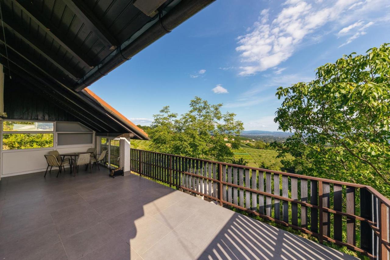 Cosy Hill Home Rucman With A Breathtaking View Zgornja Pohanca Esterno foto